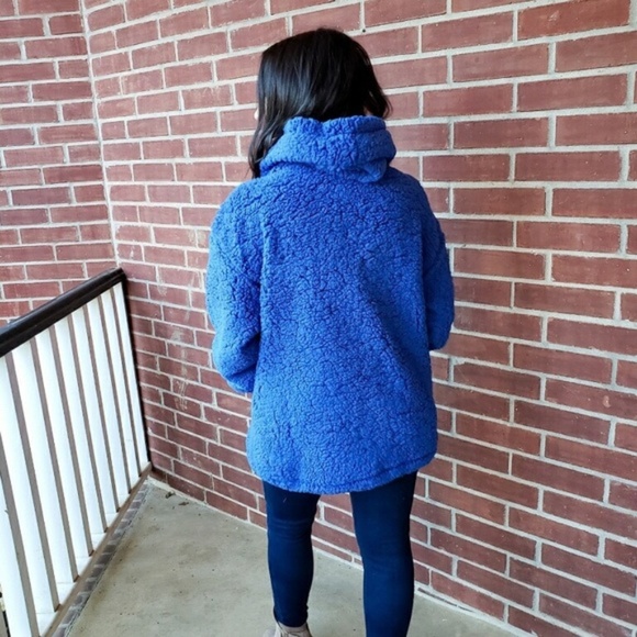 💙ONE LEFT💙 Half Zip Sherpa Hoodie - Picture 4 of 4